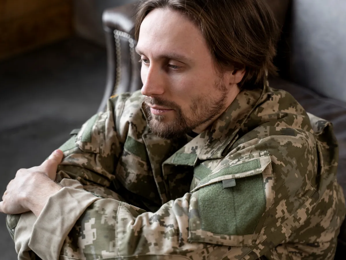 Tinerii ar putea fi chemați mai mult timp în stagiul militar. Ce prevede noul raport al Armatei din Austria