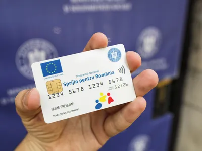 Care e noul număr de telefon unde pot suna cei care nu au primit bani pe cardul de alimente? - Foto: INQUAM PHOTOS / Octav Ganea