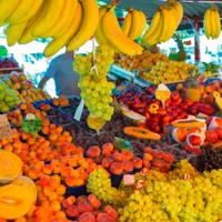 Top 3 fructe consumate de români, în special vara, care îngrașă mult. Cireșele, în topul listei - Foto: Profimedia images