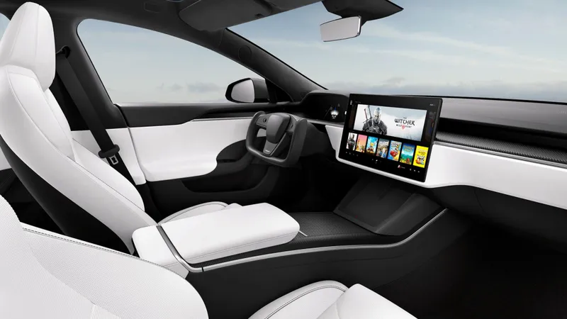 Tesla Model S Praid