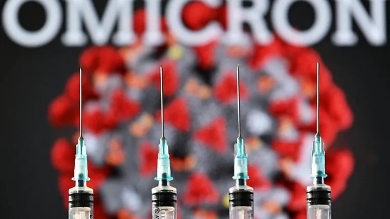 Omicron se răspândește ca un foc de sub control. Virusul a infectat, deja, 89 de ţări / bloomberg