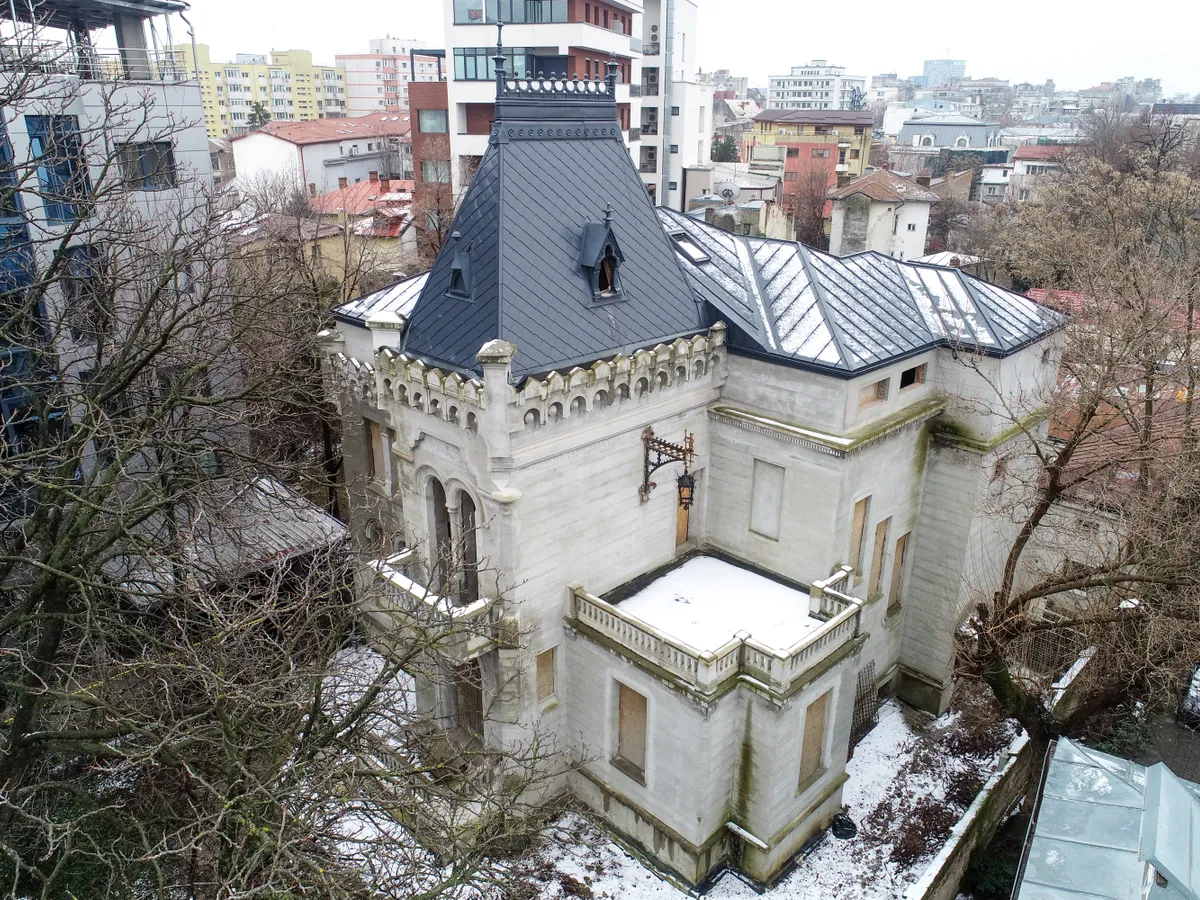 Cât costă să-ți cumperi un palat în București? Clădiri istorice, scoase la vânzare. Cine și le permite?