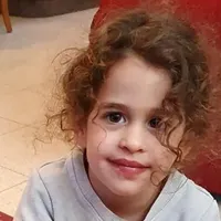 Prima ostatică americană eliberată de Hamas. Are 4 ani, părinții i-au fost uciși  - Foto: youtube