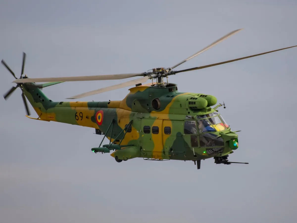 elicopter IAR-330 PUMA SOCAT