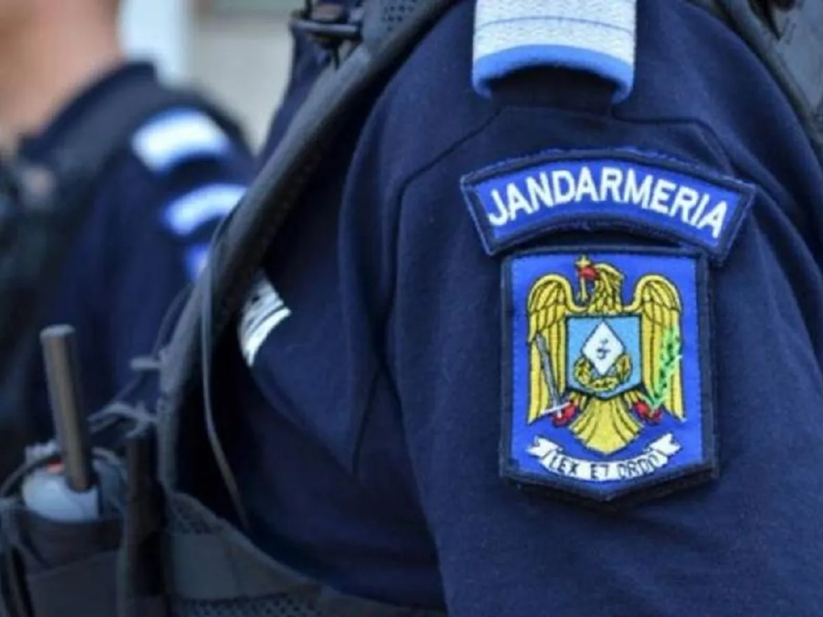 Un șofer a fost prins beat la volan. Jandarmul l-a bătut și a rămas fără slujbă.