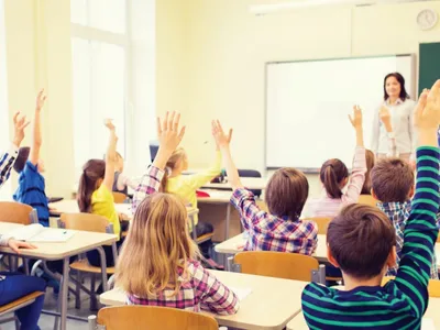 Copiii de azi trăiesc sexualitatea prin imagini, şcoala trebuie să intervină. / Foto: europafm.ro