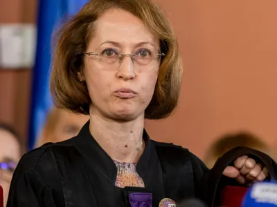 Cine este Raluca Moroșanu, judecătoarea care a întrerupt conferința de la Curtea de Apel și l-a apărat pe Laurențiu Beșu