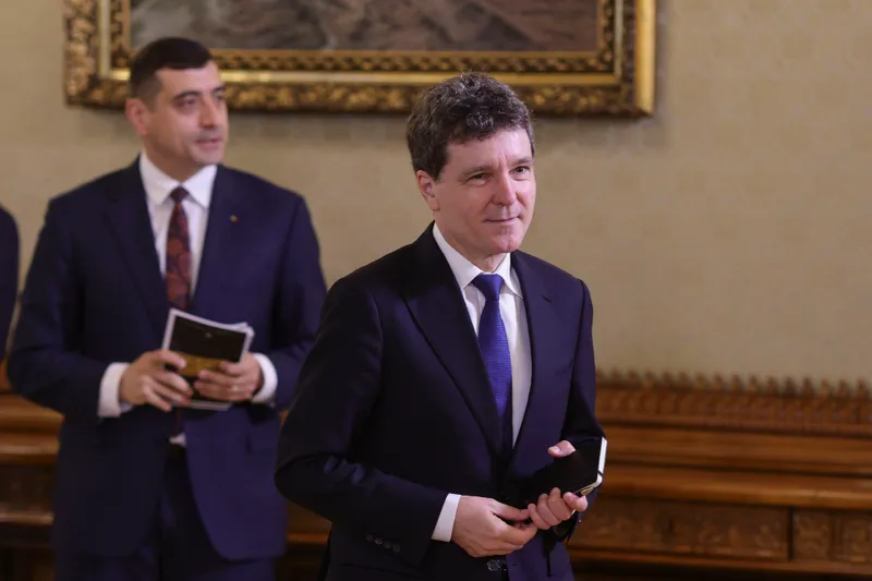Nicușor Dan și George Simion - Foto: INQUAM PHOTOS / Octav Ganea