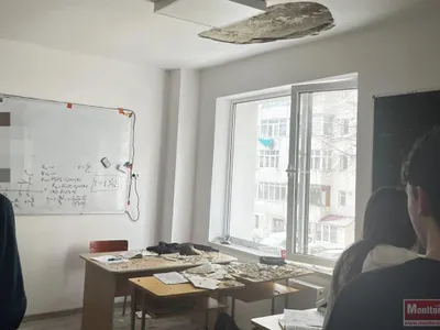 Tavan prăbușit peste elevi la un liceu din Botoșani. Clădirea a fost reabilitată în 2024 - Foto: monitorulbt.ro