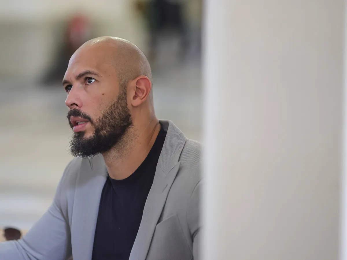 Andrew Tate, arestat în România, acuzat de 2 femei: „Ne-a violat, strangulat”. Confesiuni groaznice - Foto: INQUAM pHOTOS / George Călin