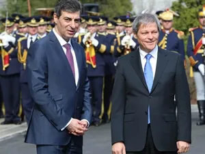 Motoc & Cioloș/FOTO: rumaniamilitary.ro