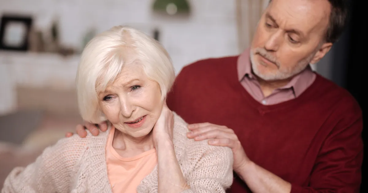 Ministrul muncii îngroapă creșterea pensiilor pentru pensionarii cu grupe de muncă. De ce nu va schimba legea? • Newsweek România