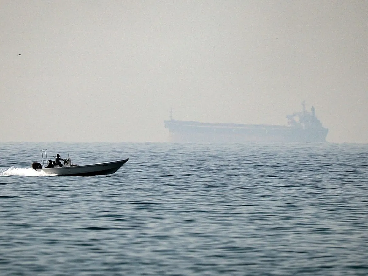 Adrian Negrescu: Dacă Iranul pune taxă de 2.000.000 $, pentru fiecare navă, prețul combustibilului va exploda