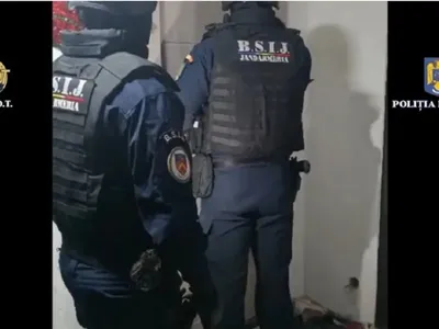 Percheziții - Foto: captură video Poliția - DIICOT (rol ilustrativ)