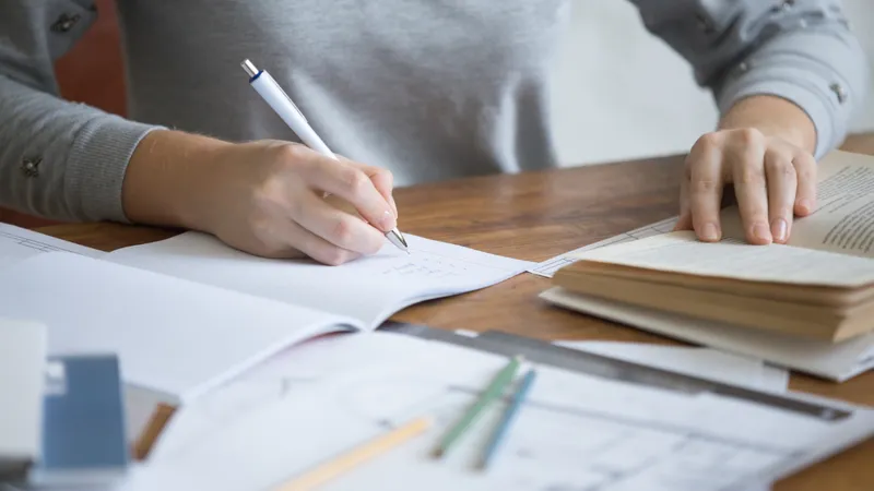 Foto: Profesorii pot afla astăzi notele de la examenul de Titularizare Sursa: Freepik