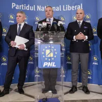 Nicolae Ciucă: Echipa PNL de tranziţie pentru rotativa guvernamentală, condusă de Motreanu (dreapta) / Foto: Inquam Photos / Sabin Cirstoveanu