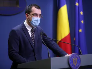 Strategie: „civilul” Voiculescu se luptă cu „securiștii” privilegiați. Cum îl ajută pe Cioloș/FOTO: gov.ro