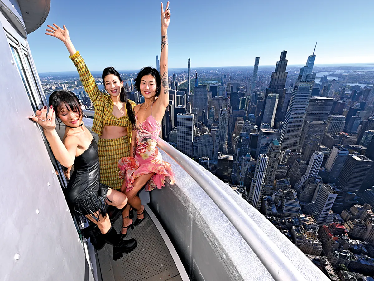 Vedetele Rei Ami, Arden Cho și May Hong luminează Empire State Building pe 22 august