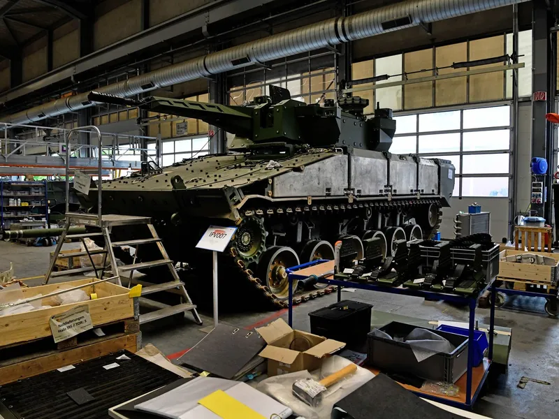 Germania a lansat rețea de producție în România pentru vehicule de infanterie Lynx și muniție - Foto: Profimedia Images (imagine cu rol ilustrativ)