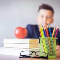 În cât timp trebuie să îşi facă temele elevii din clasele primare - Foto: Pexels / Oleksandr P