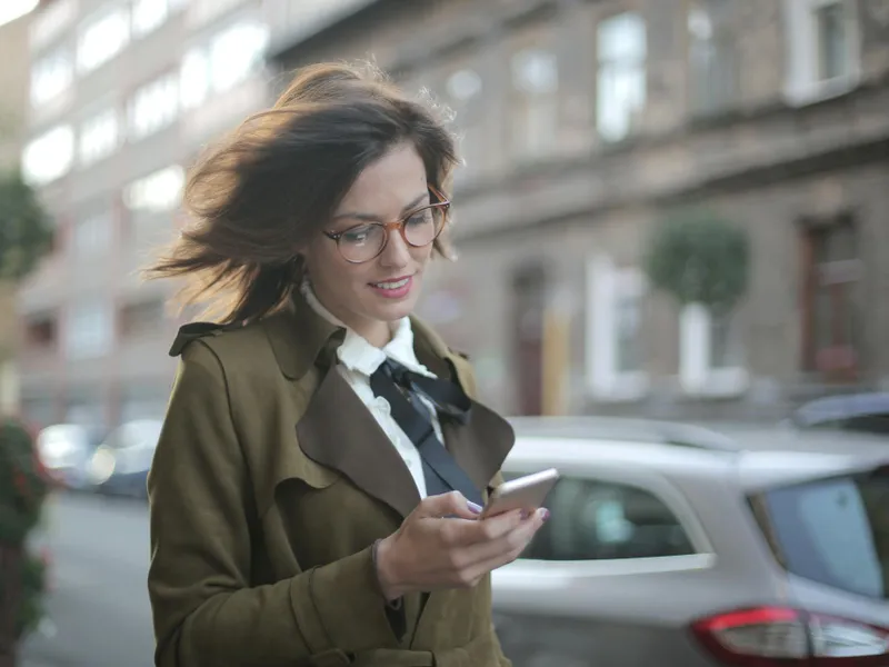 Adio, electronice noi la schimb? De ce ne obligă UE să reparăm telefoanele, laptopurile, tabletele? - Foto: Pexels/ Andrea Piacquadio