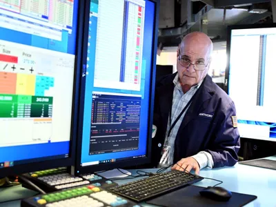 Zi complicată la Bursă. Trader stresat la NYSE, principalul rival al NASDAQ - Foto: Profimedia Images (Imagine cu caracter ilustrativ)