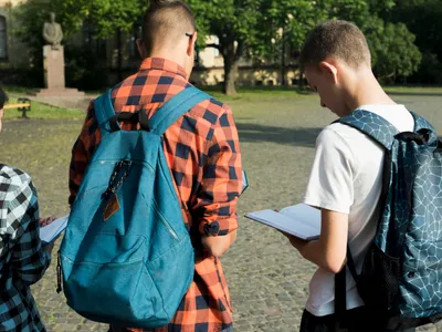 Proiect: Concursurile școlare se pot desfășura online. Vizualizarea lucrării înainte de contestații - Foto: Freepik (Imagine cu rol ilustrativ)