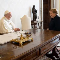 Papa și Angela Merkel au discutat despre schimbările climatice. FOTO: Facebook