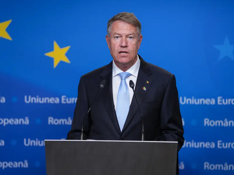 Trei magistrați din țară s-au pensionat. Klaus Iohannis a semnat decretele de eliberare din funcție  Foto: administratia prezidentiala