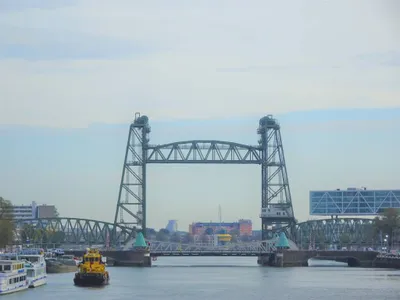 Podul a fost construit în 1878. FOTO: rotterdampages.com