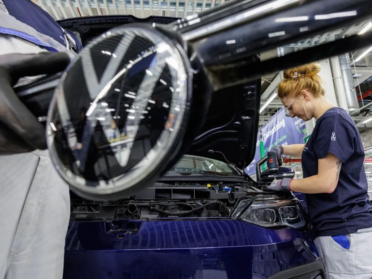 Linie de producţie Volkswagen în Zwickau, estul Germaniei - Foto: Profimedia Images