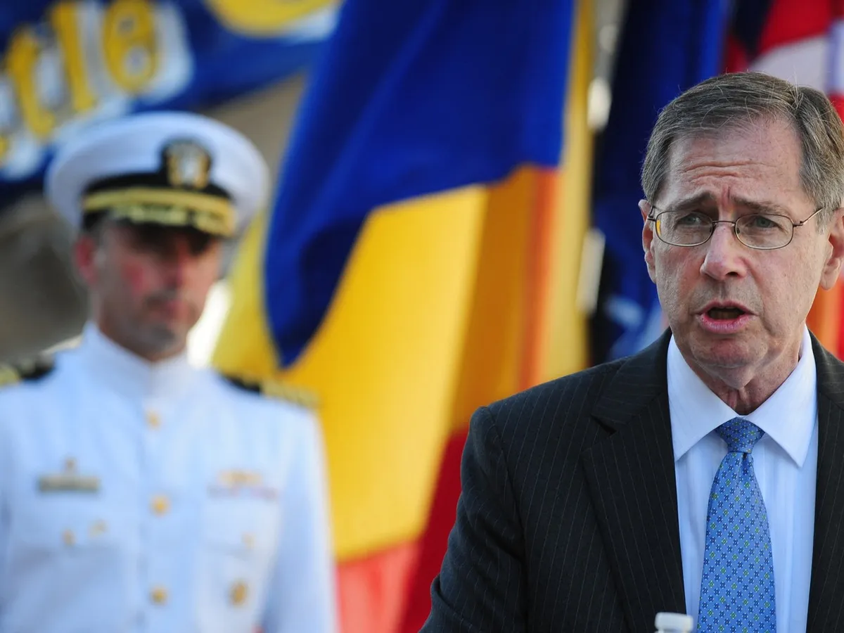 Fostul ambasador SUA în România, Mark Gitenstein: „Retragerea trupelor, o greșeală teribilă”