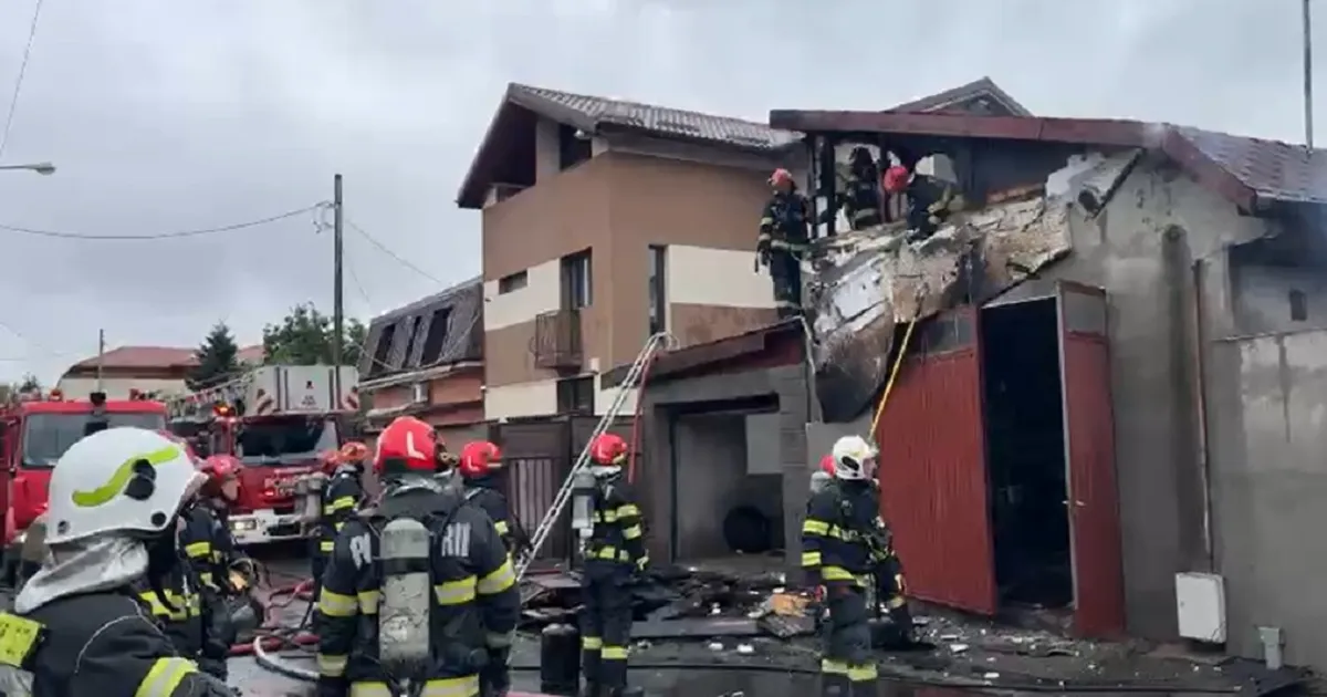 Incendiu masiv în București. Mai multe locuințe cuprinse de flăcări. Pericol de extindere – Newsweek România