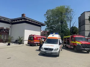 Tavanul fals al unui loc de joacă din Botoşani s-a prăbuşit. Doi copii, la spital. Ce fac ei acum? - Foto: Iaşi TV Life