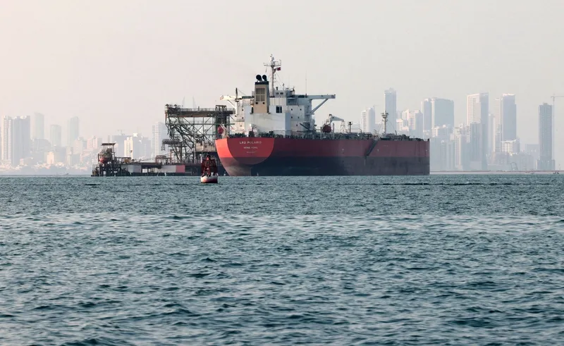 Nave comerciale au rămas blocate la intrare &icirc;n Str&acirc;mtoarea Ormuz - Foto: Profimedia Images