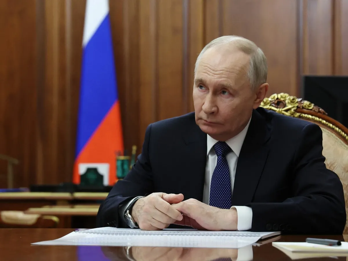 Politico: Moartea lui Ali Khamenei amplifică paranoia lui Vladimir Putin și obsesia pentru victoria în Ucraina