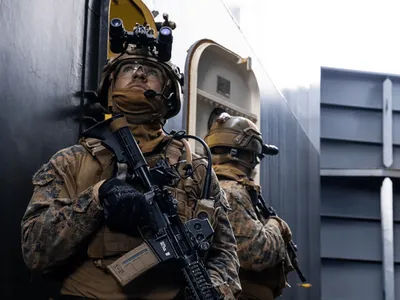 De ce ar putea alege Trump weekendul prelungit de Paște pentru o operațiune terestră în Iran