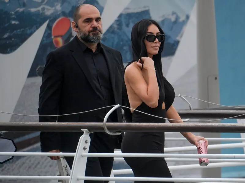 Kim Kardashian se pronunţă împotriva politicilor privind migraţia ale lui Trump, la gala DVF Awards - Foto: Profimedia Images