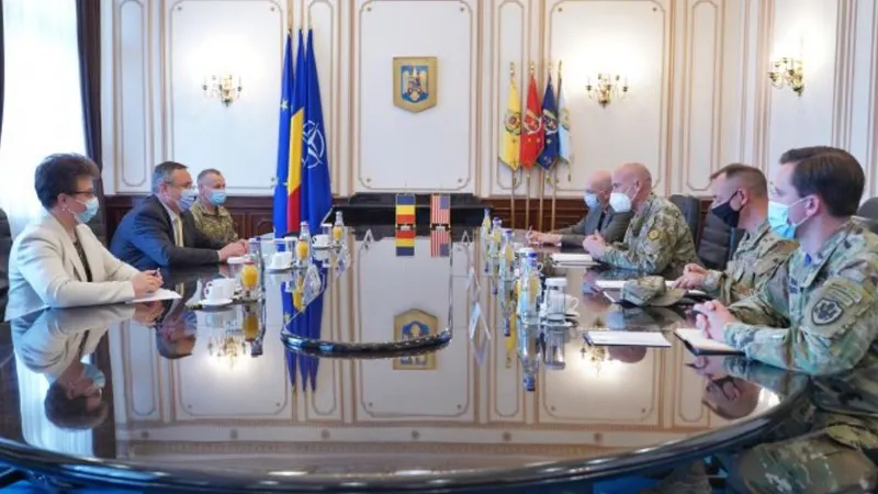 Nicolae-Ionel Ciucă s-a întâlnit vineri cu generalul-maior David H. Tabor, comandantul Operațiunilor Speciale în Europa/Foto: MApN