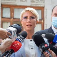 Turcan: Creşterea salariului minim să fie agreată de mediul de afaceri, altfel ajungem la concedieri/FOTO: Facebook/RalucaTurcan