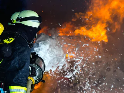 Incendiu de proporții la o hală din Dâmbovița. 1.000 m2, pârjoliți. Pompierii intervin urgent - Foto: Profimedia images - Caracter ilustrativ