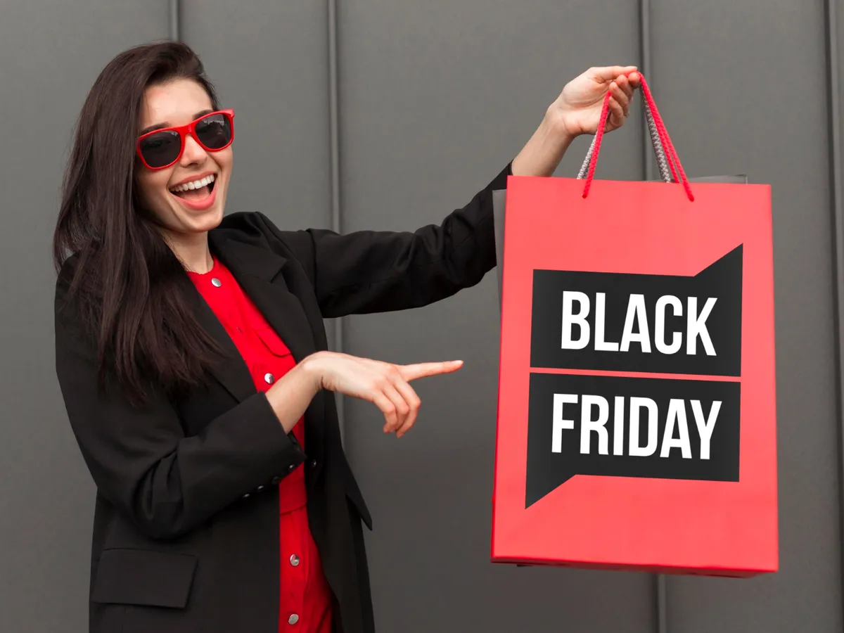Cele mai frecvente escrocherii de Black Friday. Cum te ferești de țepele online? Ce faci dacă ai fost păcălit? - Foto: Freepik (Imagine cu rol ilustrativ)