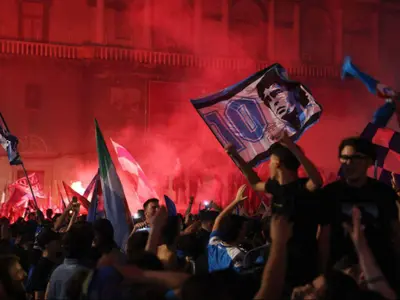 Petrecere Napoli. Foto: Playsport