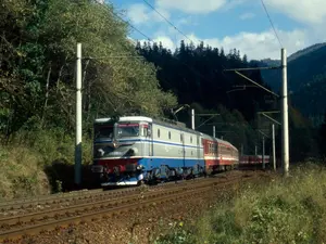 Oficial, viteza comercială a trenurilor este de 72,9 km/h în România - Foto: Facebook/CFR Old Times - Imagine cu rol ilustrativ