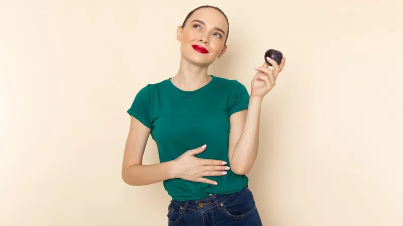 Fructul dulce care îți curăță organismul, îți întărește oasele și îți ține inima sănătoasă. E mov - Foto: Freepik