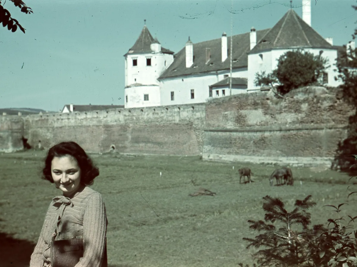 Imagini color unice din România în 1942-1946, în plin Război: Sibiu, Făgăraș, Brașov, București - Foto: Facebook/Arhiva de Fotografie
