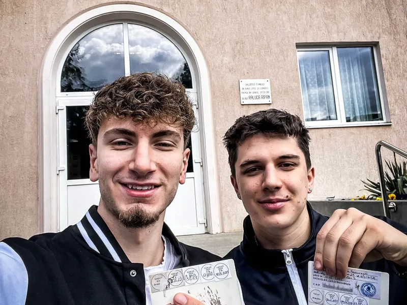 Jucători ai campioanei la baschet masculin U Banca Transilvania Cluj au votat duminică Foto: U BT/facebook