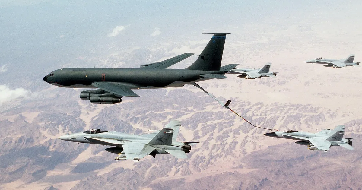 Un atac cu rachete al Iranului a avariat cinci avioane cisternă KC-135 în Arabia Saudită. Trump neagă • Newsweek România