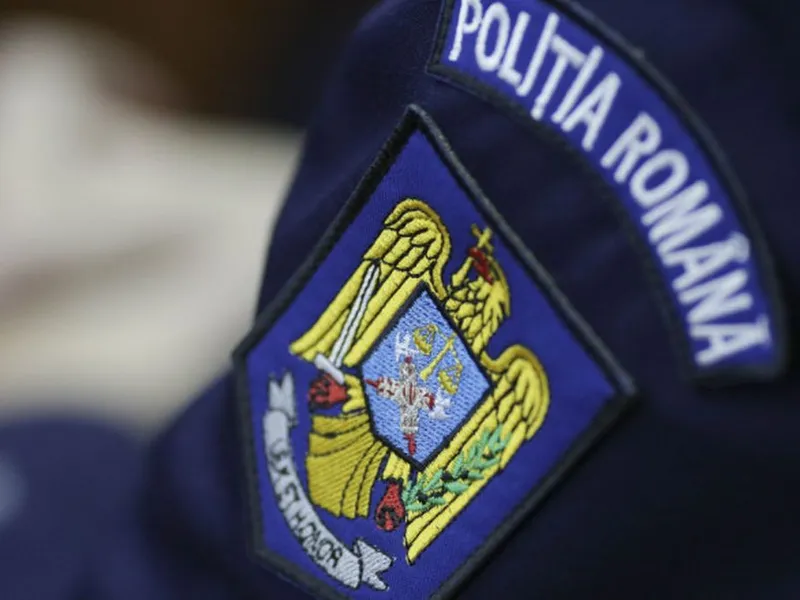 Un poliţist local a fost lovit cu maşina şi ameninţat de un şofer. Ce s-a întâmplat mai departe - Foto: Poliţia Română