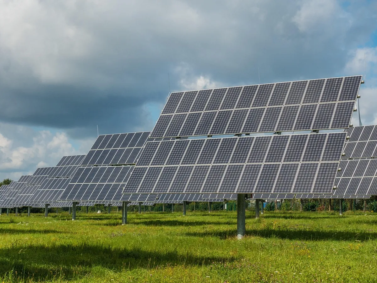Investiție de 175.000.000 € în panouri fotovoltaice, în România